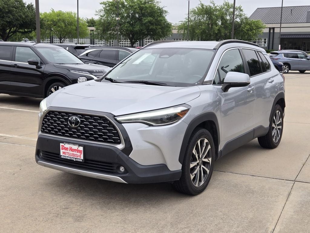2023 Toyota Corolla Cross XLE - Photo 8
