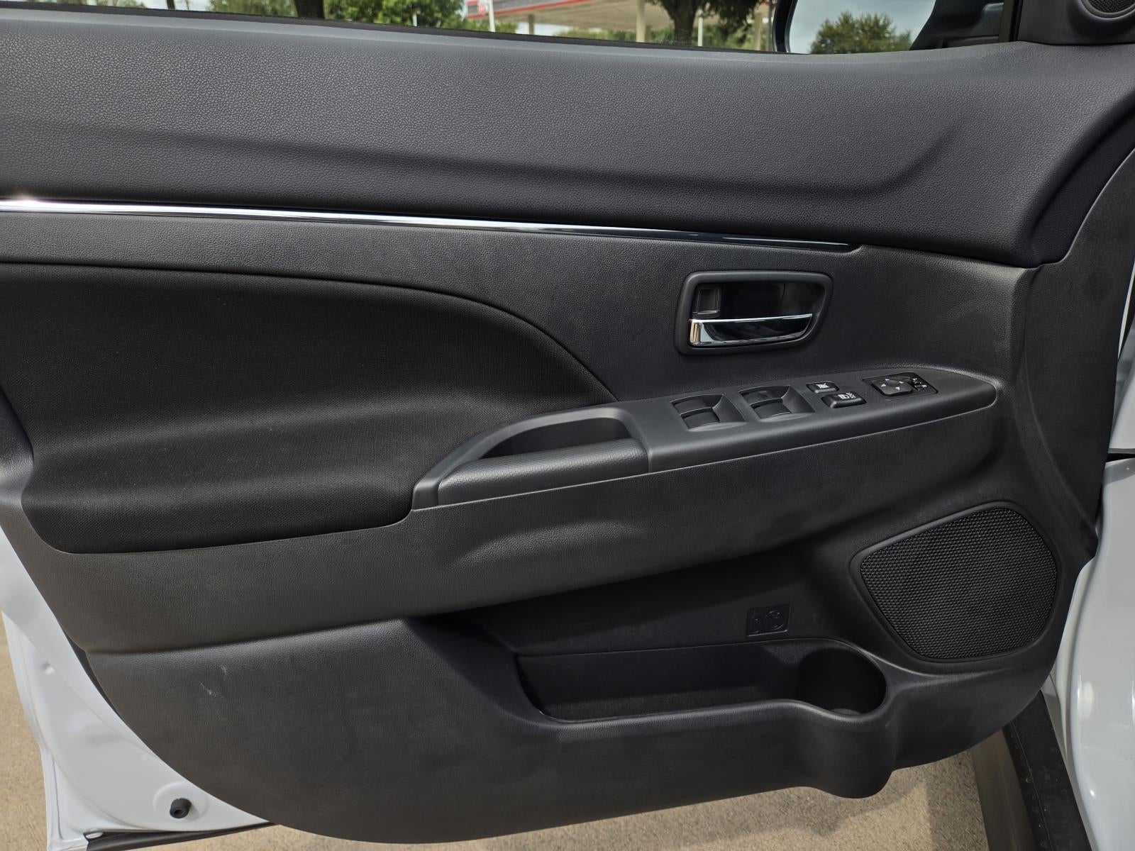 2027 Mitsubishi Outlander Sport ES