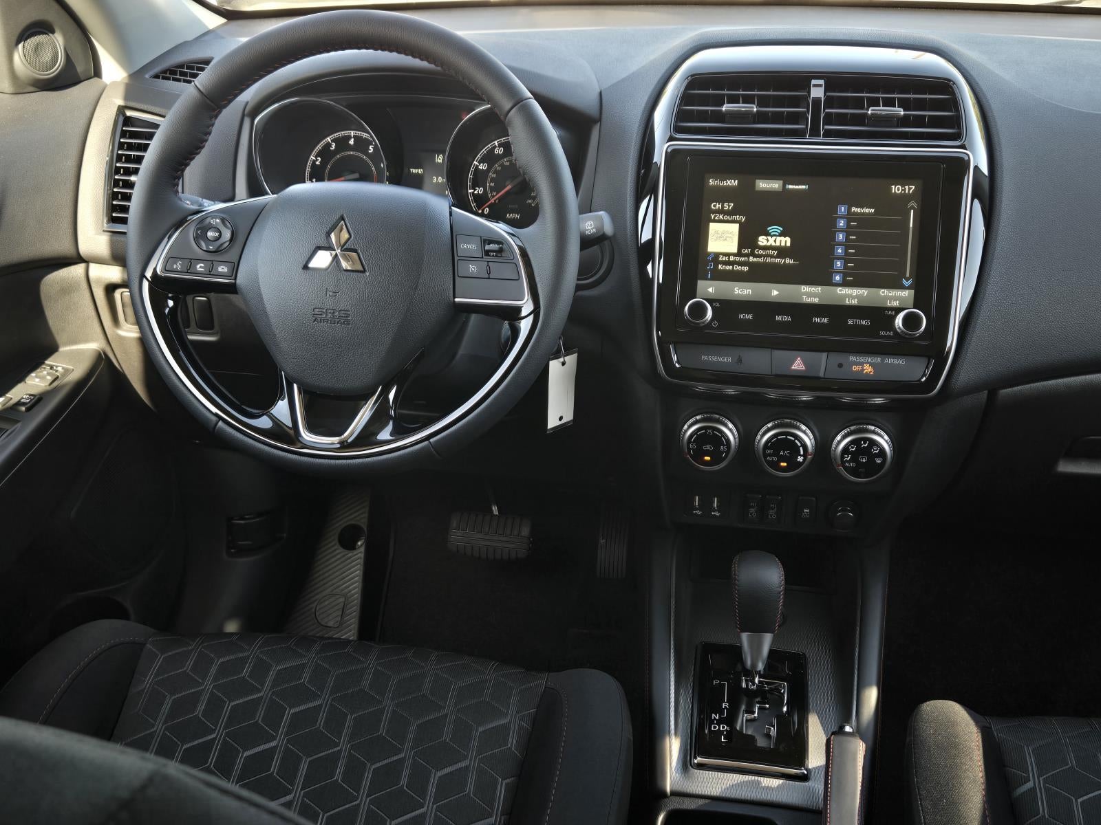 2027 Mitsubishi Outlander Sport LE