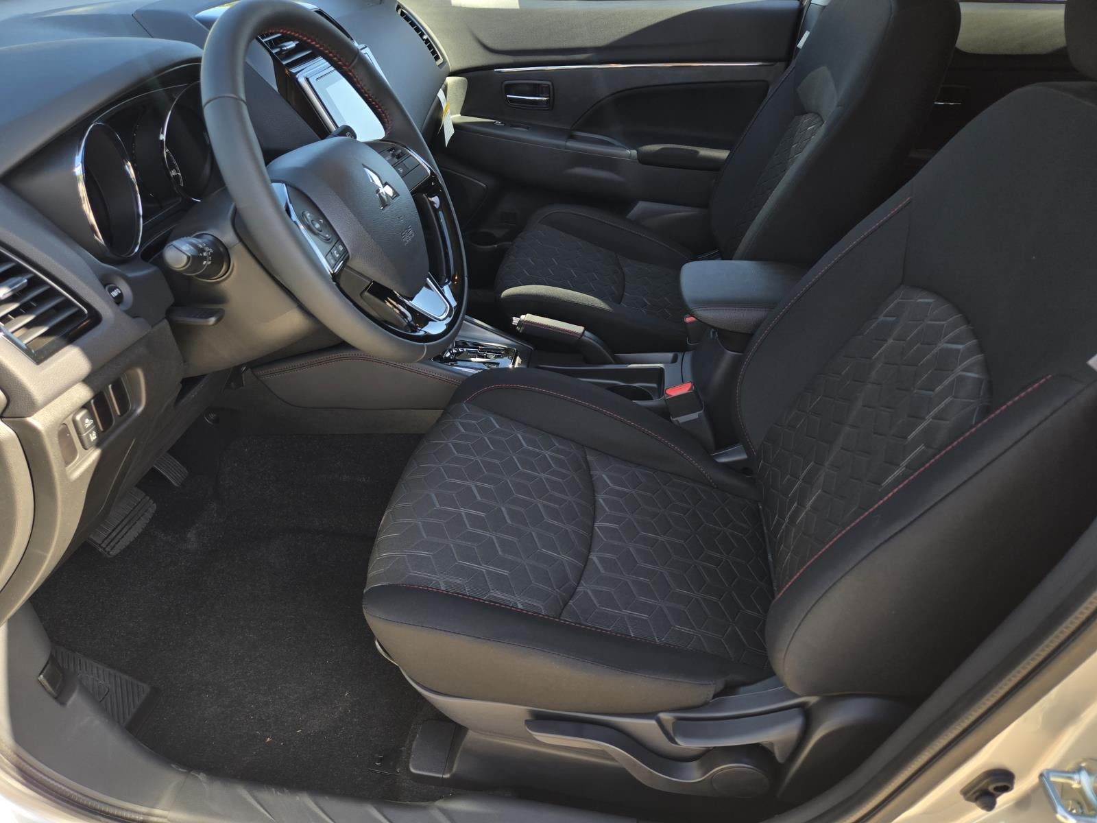 2027 Mitsubishi Outlander Sport LE