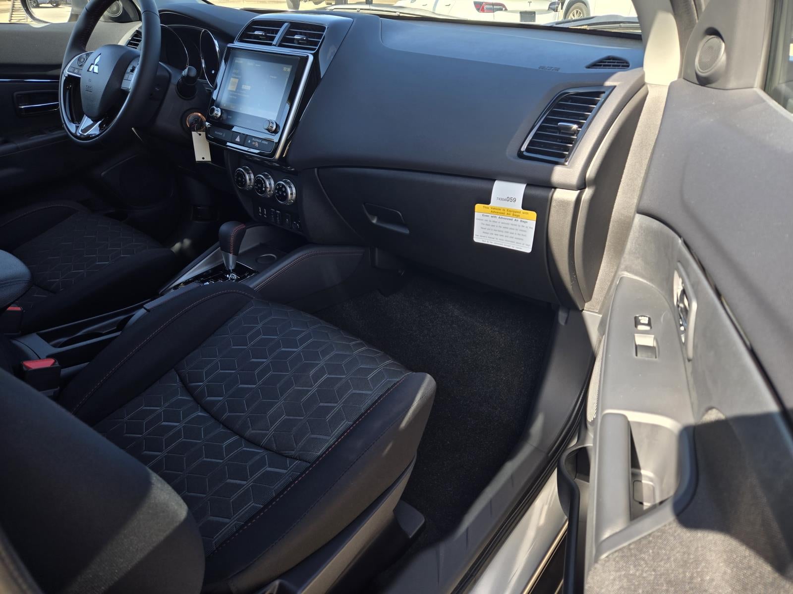 2027 Mitsubishi Outlander Sport LE