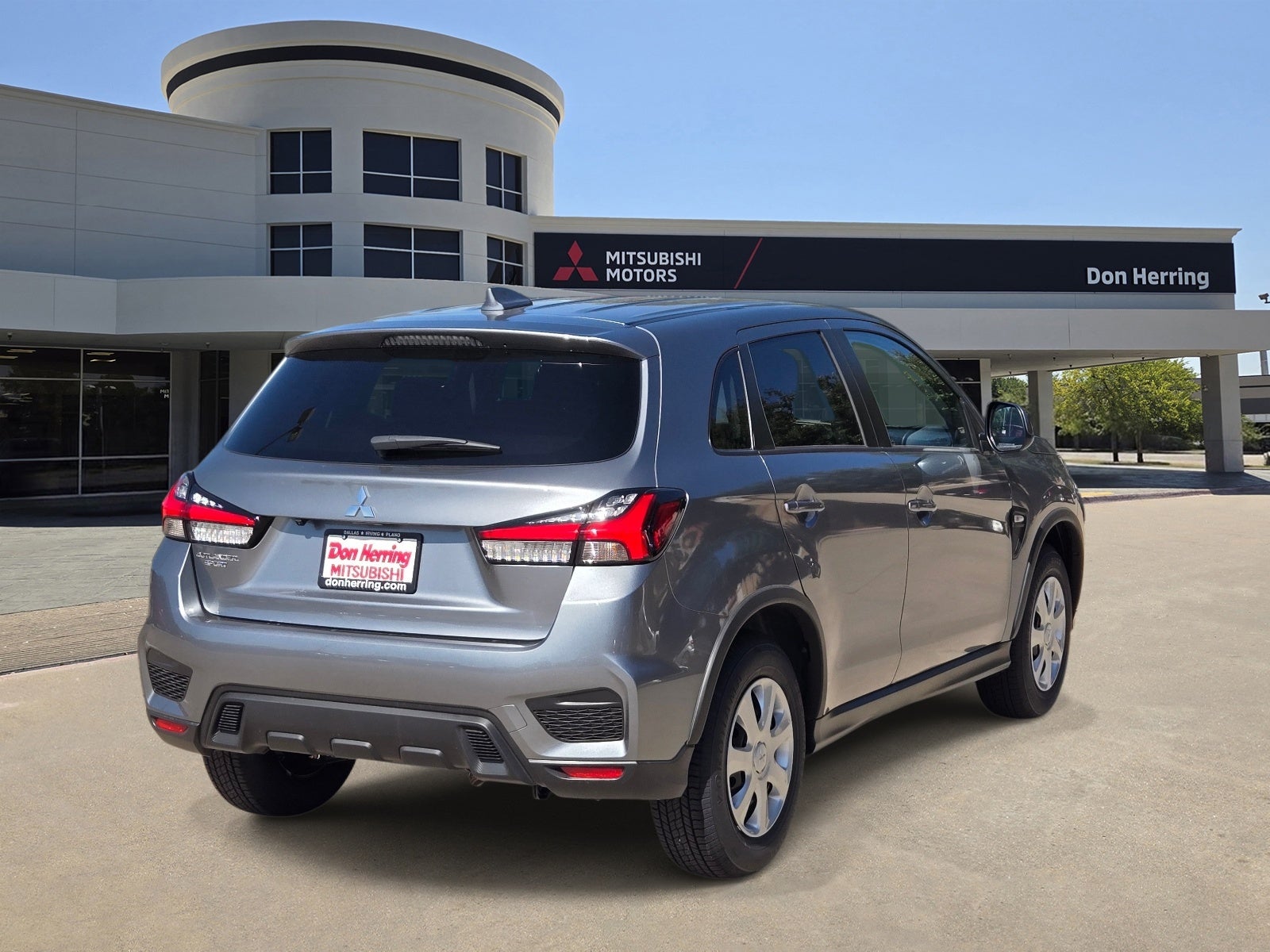 2027 Mitsubishi Outlander Sport S