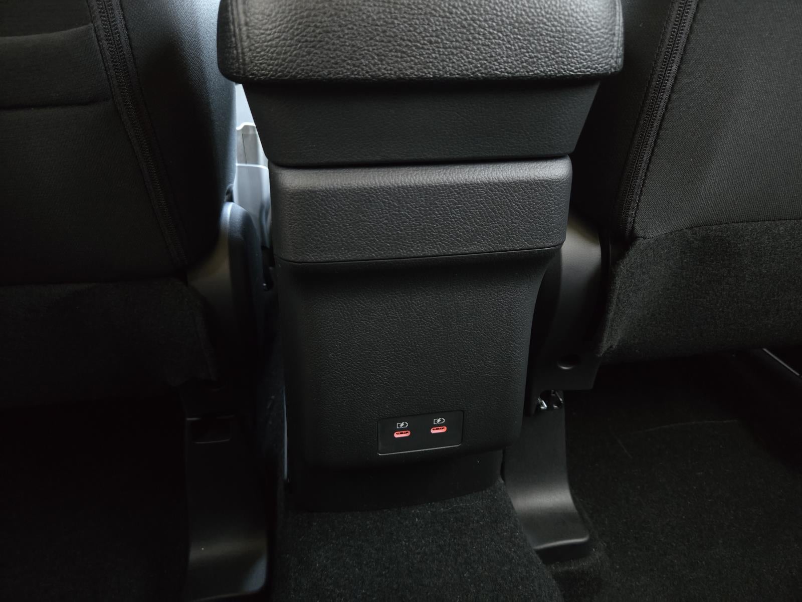 2027 Mitsubishi Outlander Sport LE