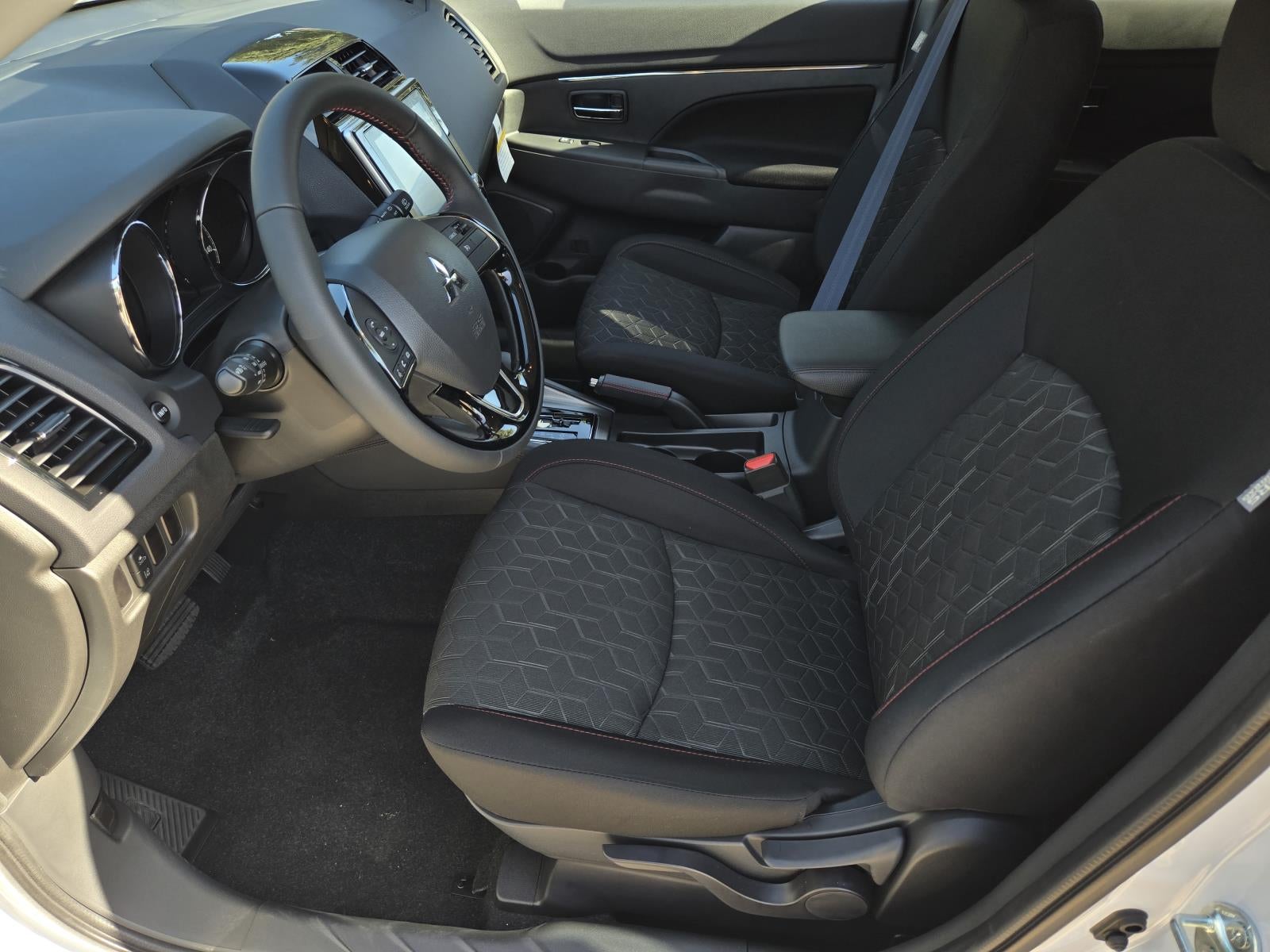 2027 Mitsubishi Outlander Sport LE