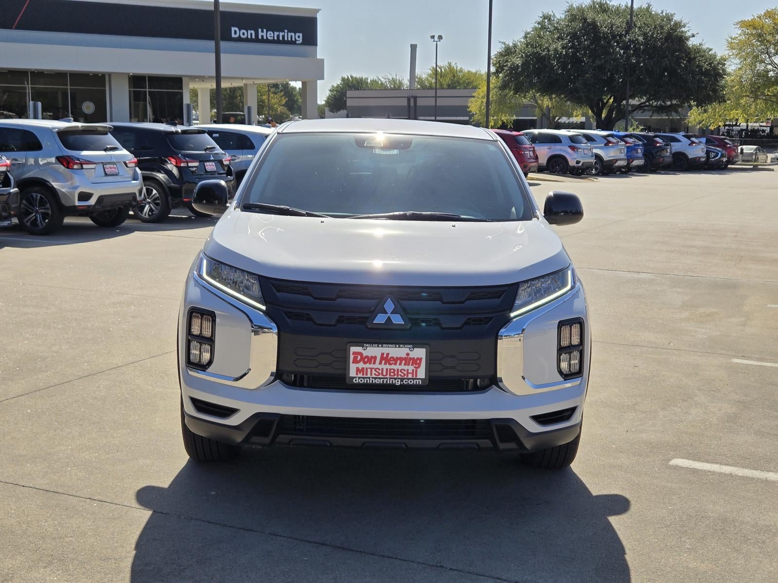 2027 Mitsubishi Outlander Sport LE