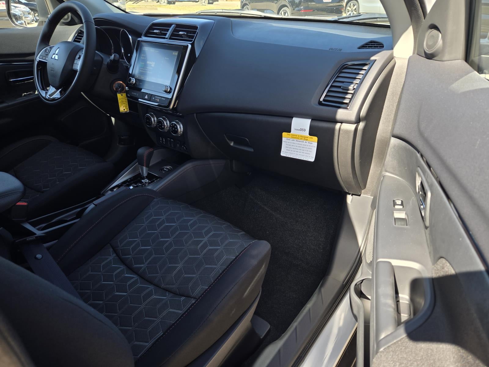 2027 Mitsubishi Outlander Sport LE
