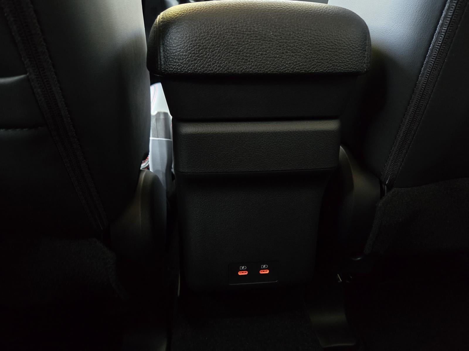 2027 Mitsubishi Outlander Sport SE
