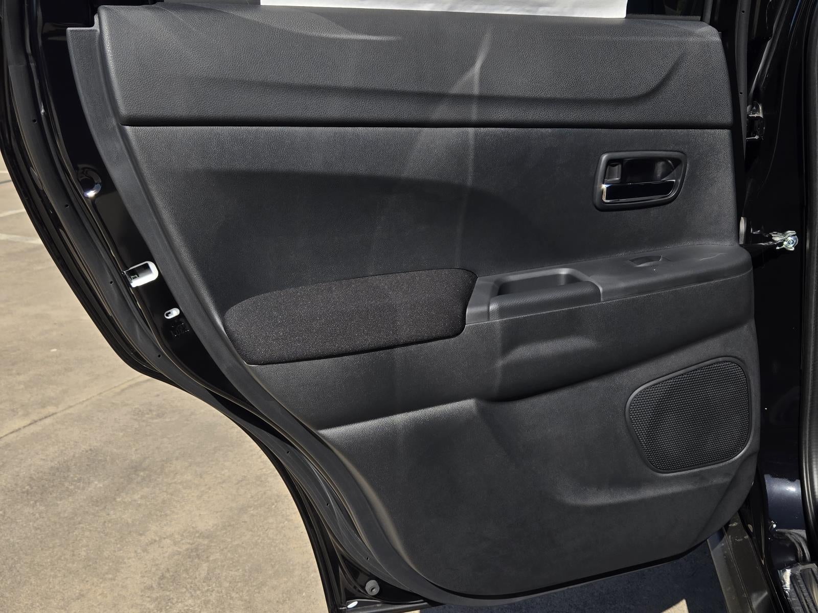 2027 Mitsubishi Outlander Sport ES