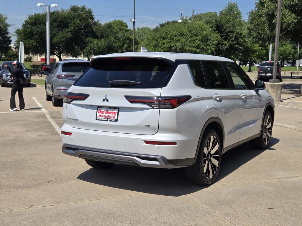 2026 Mitsubishi Outlander SE