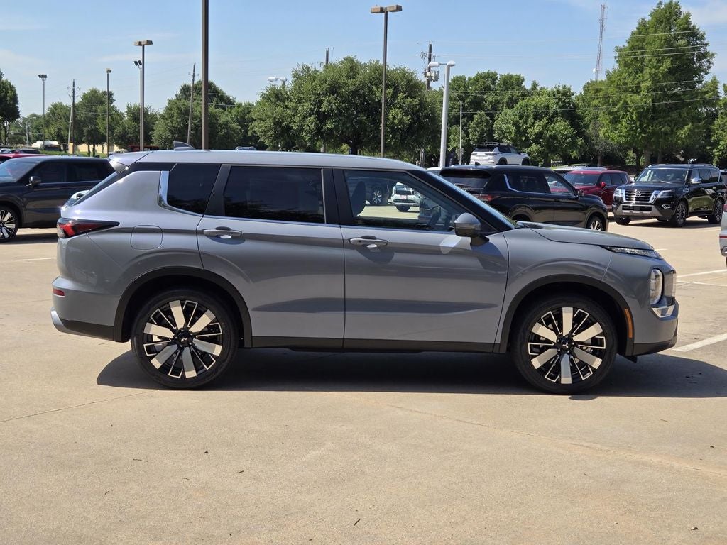2026 Mitsubishi Outlander SE