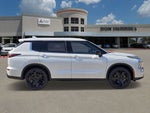 2026 Mitsubishi Outlander LE