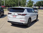2026 Mitsubishi Outlander LE