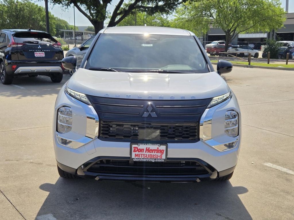 2026 Mitsubishi Outlander LE