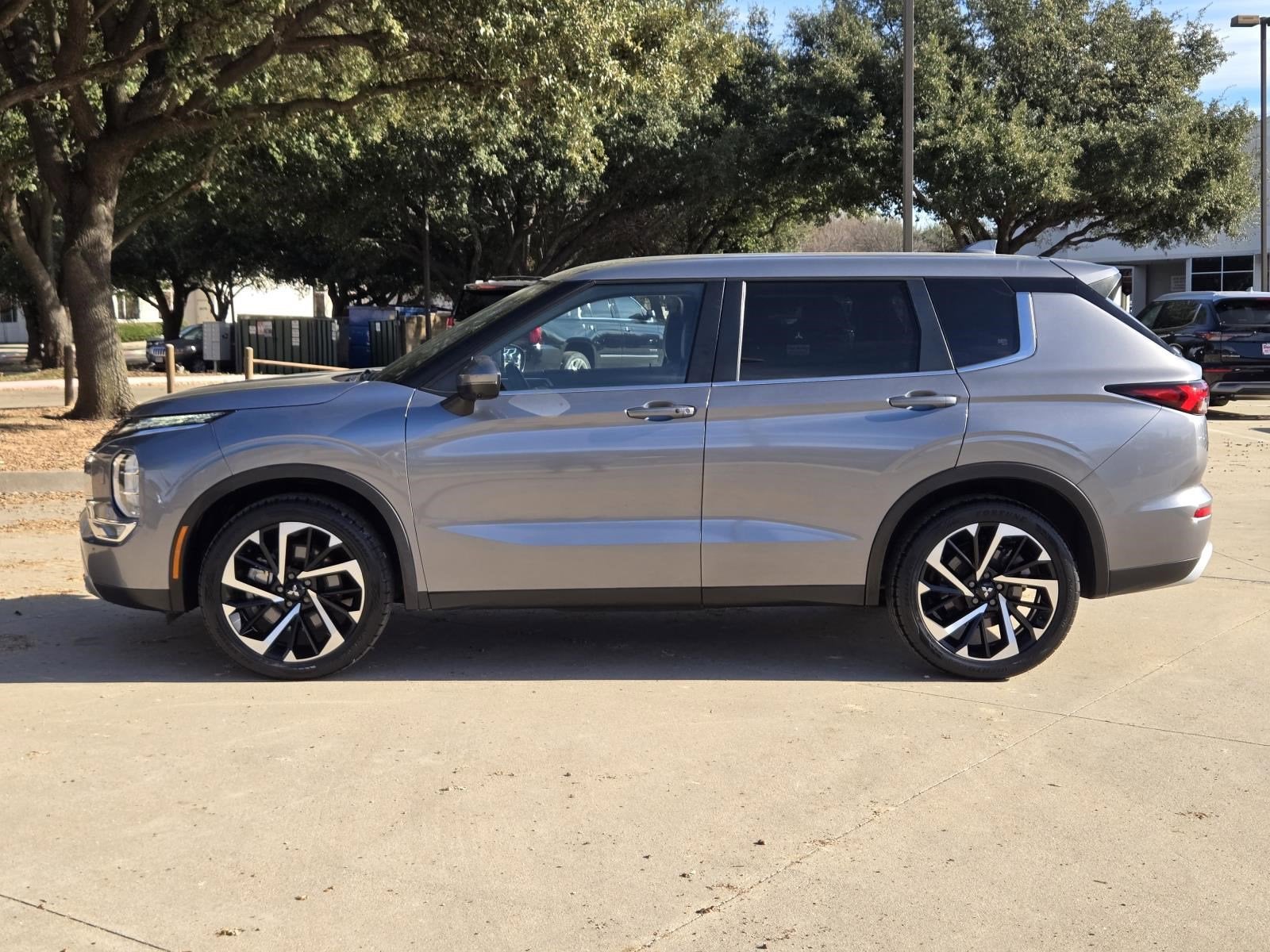 2022 Mitsubishi Outlander SE