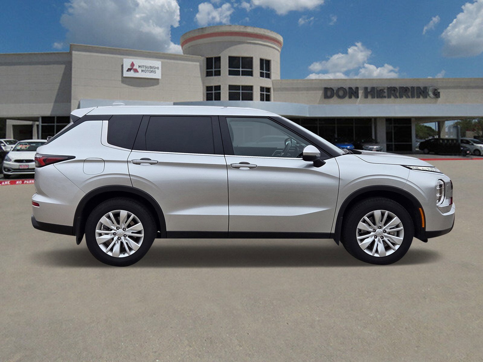 2025 Mitsubishi Outlander ES