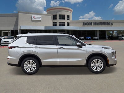 2026 Mitsubishi Outlander ES