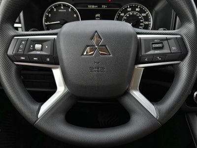 2026 Mitsubishi Outlander ES