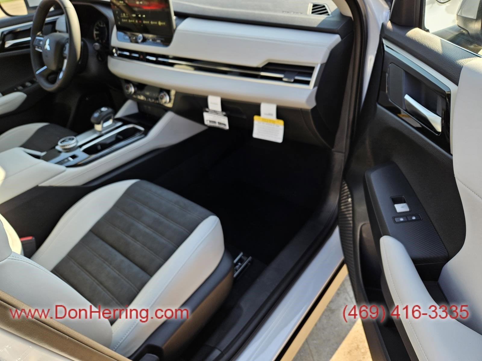 2025 Mitsubishi Outlander SE AWC