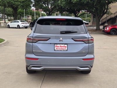 2026 Mitsubishi Outlander SE