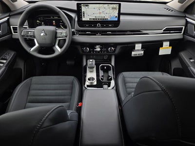 2026 Mitsubishi Outlander SE