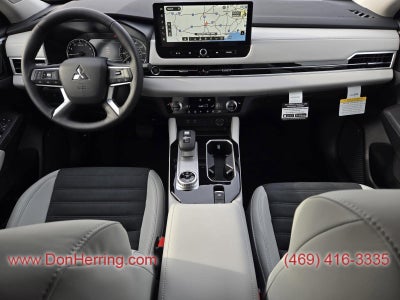 2026 Mitsubishi Outlander SE AWC