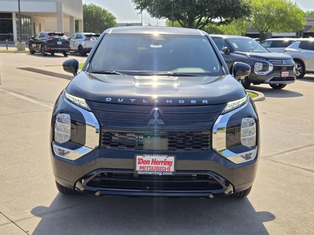 2026 Mitsubishi Outlander LE