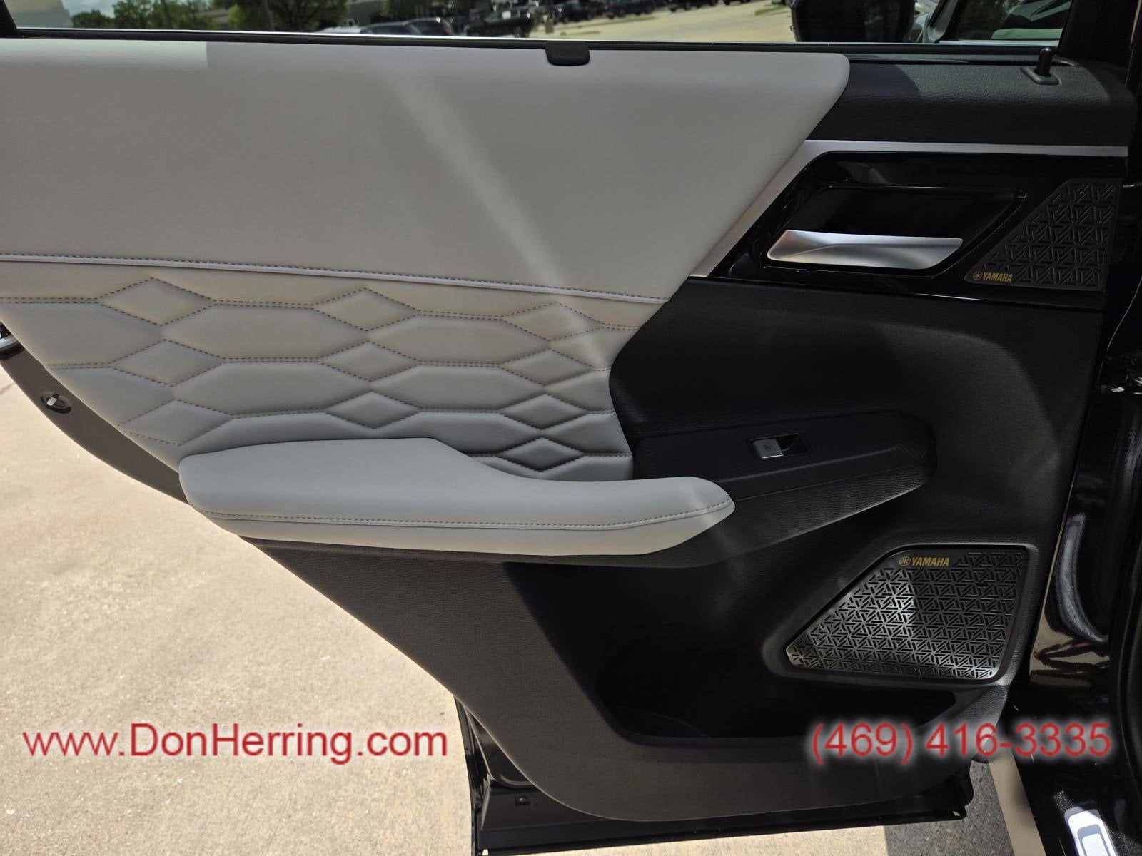 2025 Mitsubishi Outlander PLAT EDIT AWC