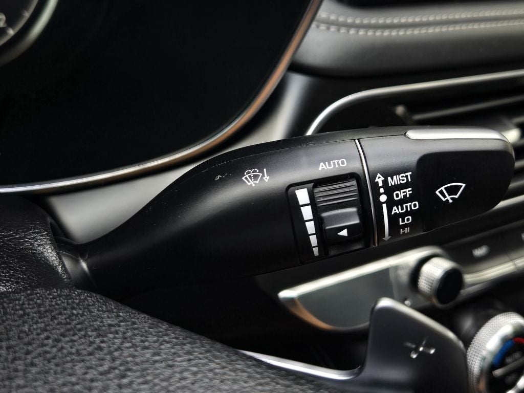 2022 Genesis G70 2.0T
