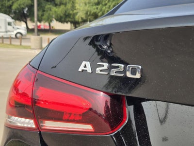 2022 Mercedes-Benz A-Class A220