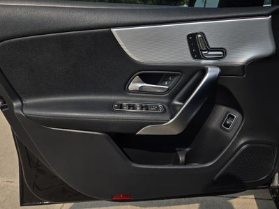 2022 Mercedes-Benz A-Class A220