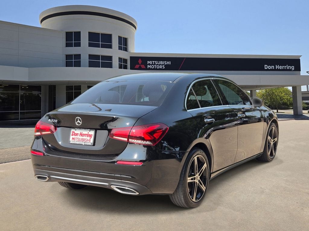2022 Mercedes-Benz A-Class A220