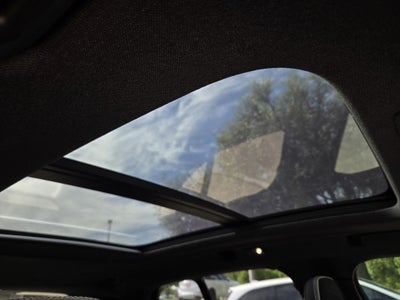 2022 Volvo XC40 R-Design