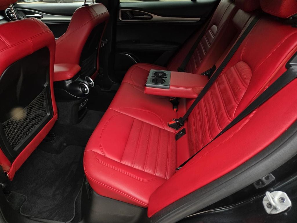 2022 Alfa Romeo Stelvio Veloce